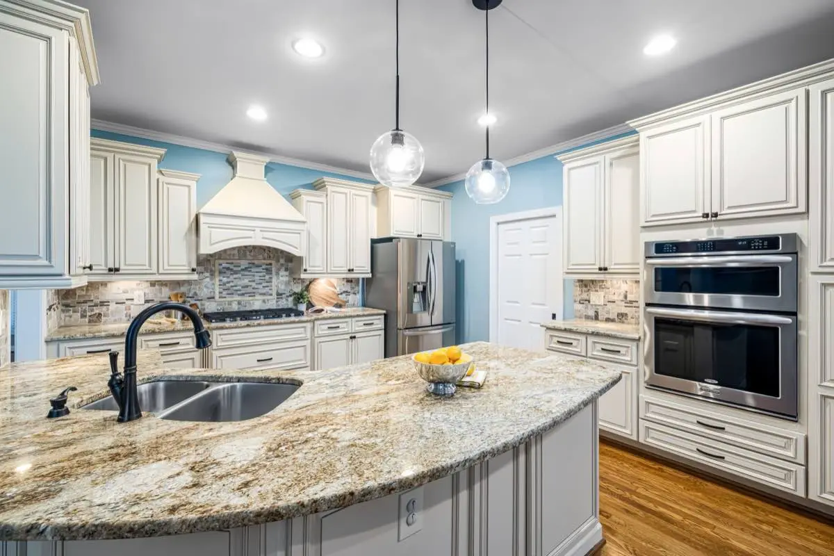 Custom Kitchen Cabinets in Pembroke Pines, FL